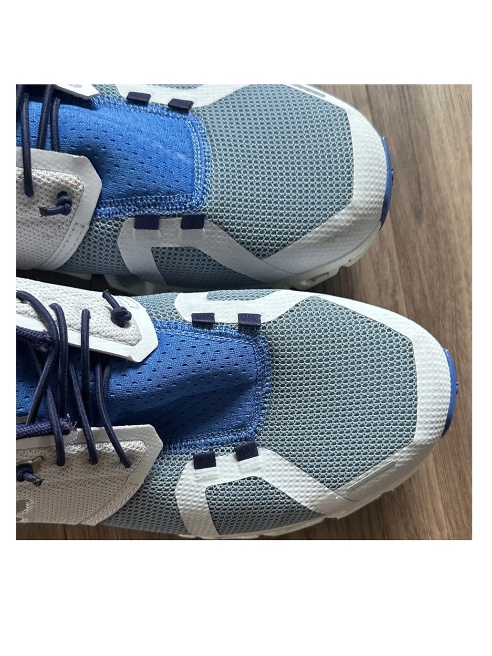 On Running women’s Sneakers in Light Gray and Blue - Picture 4 of 7